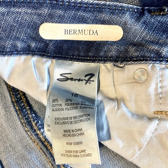 Seven 7 Burmuda length Jean Shorts Sz 16 quality cute fit - Picture 3 of 5